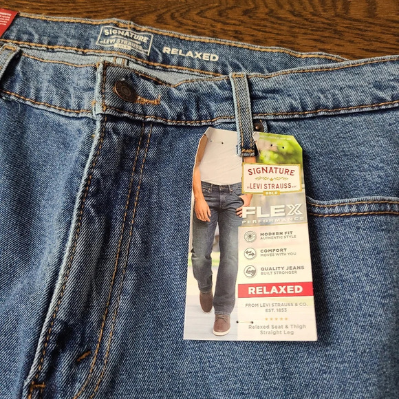 NWT Levi's Strauss Signature relaxed fit size  36×32 - Picture 2 of 5